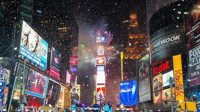Как готовятся к Новому году в Париже, Лондоне, Токио и Нью-йорке | Пикабу
