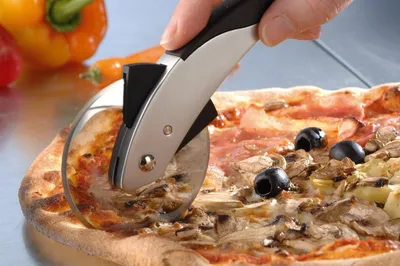 Круглый нож для пиццы купить в Краснодаре