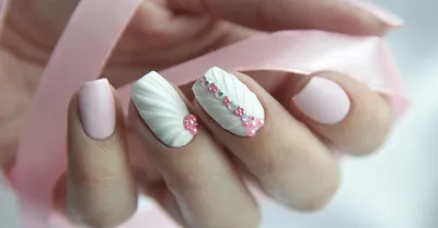 Модный маникюр на ногтях - что собой представляет дизайн модного объемного  маникюра 3D