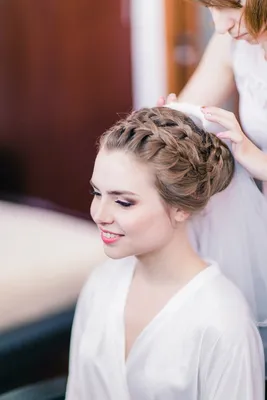 Свадебные причёски в Иркутске - причёска для невесты | «Софи»
