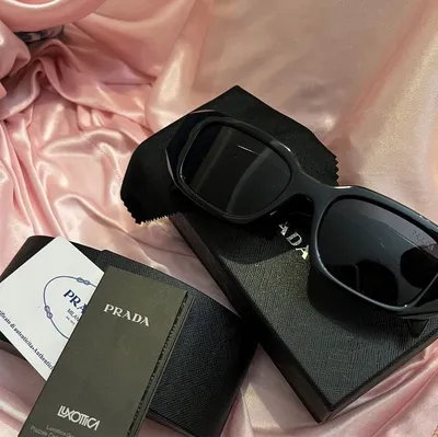 Очки Prada Eyewear: 10 000 тг. - Солнцезащитные очки Акбулак на Olx