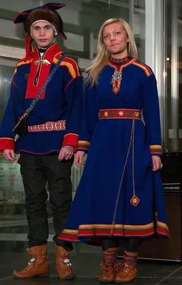 Не люблю казахские костюмы с бархатом и рюшами». Как молодые дизайнеры  вводят этнические мотивы в свои работы