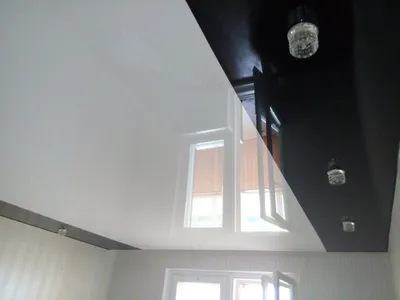 Одноуровневый матовый белый натяжной потолок для зала