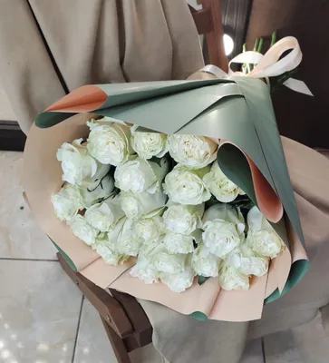 Купить букет из 25 нежно-розовых роз с оформлением в Томске - доставка  цветов MAKI