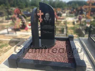 Благоустройство могил щебнем
