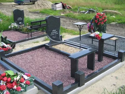 Благоустройство могил щебнем | МемориСтоун