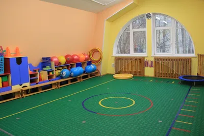 СПОРТИВНЫЙ ЗАЛ В ДЕТСКОМ САДУ - ТРЕНАЖЕРЫ, ЗАЩИТА ОКОН, ШВЕДСКИЕ СТЕНКИ И  ПРОЧЕЕ