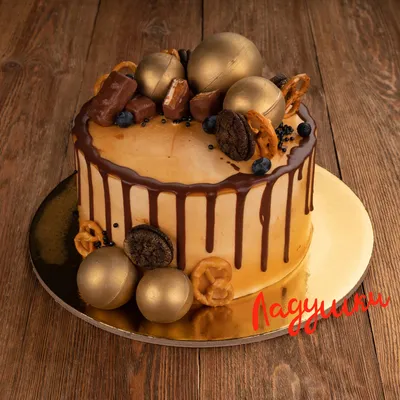 Нежный декор торта на день рождения девушке | Торт на день рождения,  Изысканные торты, Торт