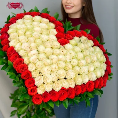 Купить охапку роз в виде сердца №2 в Комсомольске-на-Амуре ❤ Azeriflores.ru  — Комсомольск-на-Амуре