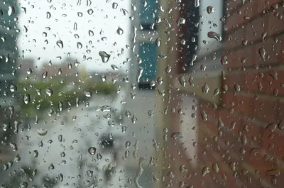 Окна с дождем