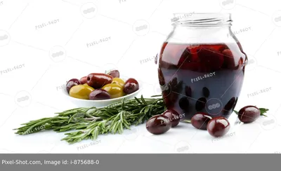 Фото Консервированные оливки в стеклянной банке