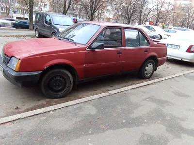Opel Ascona 1984 в Красноярске, Про эту машину много можно писать, обмен,  бензиновый двигатель, с пробегом 35 тыс.км, Красноярский край, серый, 1.8  литра, битый или не на ходу