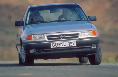 Opel Astra Fхетчбэк 5-дв. 1.7 D MT (1992–1994) - Motorcar