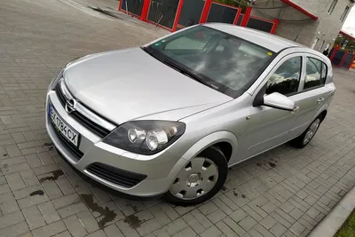 Купить б/у Opel Astra H 1.8 AT (125 л.с.) бензин автомат в Москве:  серебристый Опель Астра H хэтчбек 5-дверный 2005 года на Авто.ру ID  1119377593