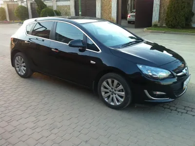 Opel Astra 2013 г.в., 1.6 литра, Привет всем), автомат AT, Черный металлик,  бензин, передний привод, COSMO
