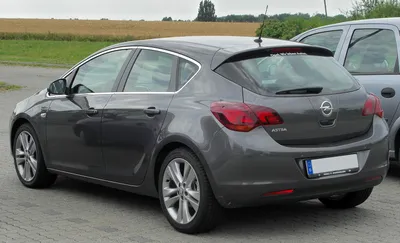 File:Opel Astra J rear-1 20100725.jpg - Wikipedia