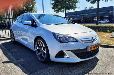 Opel Astra J с пробегом: не совсем удачные коробки и совсем неудачные  моторы - КОЛЕСА.ру – автомобильный журнал