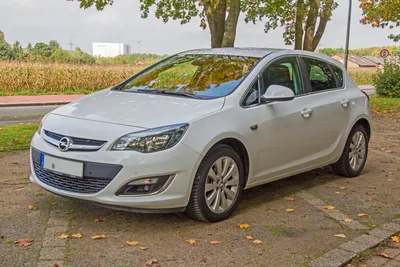 File:Opel Astra J Modellpflege Front.jpg - Wikipedia