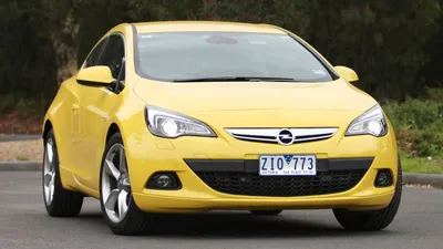 Opel Astra GTC - Interior - Car Body Design