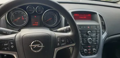 обзор салона автомобилей Opel Astra 2016 внутри панели мониторинга C  центральная консоль панели мониторинга Редакционное Стоковое Фото -  изображение насчитывающей логос, иллюстративно: 259839018