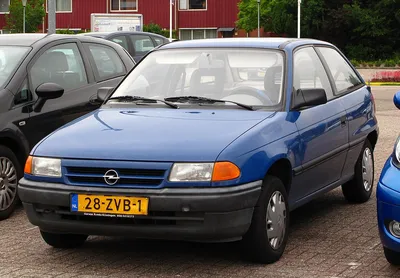 File:Opel Astra H 1.6 rear.JPG - Wikimedia Commons