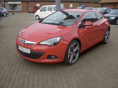 Opel Astra GTC (2007) - picture 3 of 9