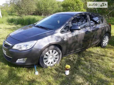 Фото отчет по перетяжке кожей Opel Astra J (Опель Астра)