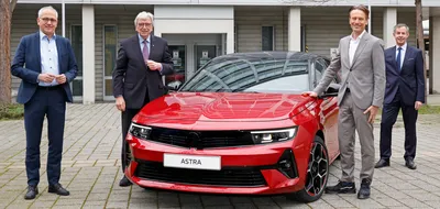 Новая Opel Astra выходит на гоночный трек | Новини | Украинский Опель Клуб