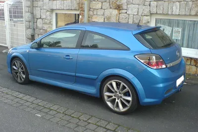 2013 Opel Astra OPC Review - Drive