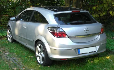 File:Opel Astra H GTC Facelift rear.JPG - Wikipedia