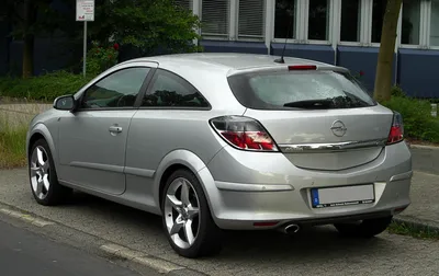 File:Opel Astra GTC (H, Facelift) – Heckansicht, 28. Mai 2011, Ratingen.jpg  - Wikipedia