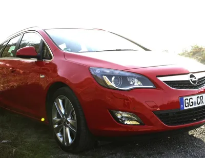 https://auto.ria.com/car/opel/astra/4-pokolenie-j-fl/sports-tourer-1-6-cdti-mt/