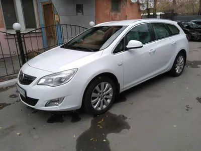 Опель Астра J Sport Tourer (универсал) - Отзыв владельца автомобиля Opel  Astra 2012 года ( J ): 1.6 MT (115 л.с.) | Авто.ру