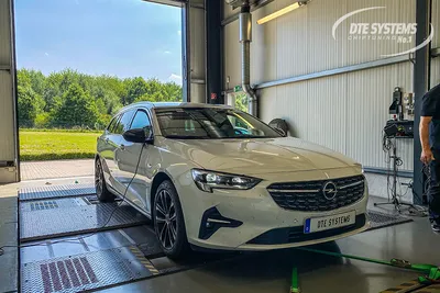 New in, Opel Insignia (B) 2.0 BiTurbo Diesel (4x4) now has a W Keypad PLUS  from Vector Tuning! | Vector Tuning