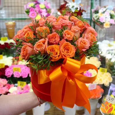 101 оранжевая роза стандарт за 16 200 руб.
