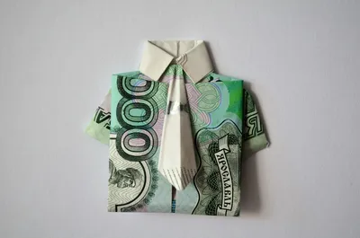 Рубашка с галстуком из денег.С серебрянным зажимом:)Как сделать рубашку...  | Смешные подарки, Сделать рубашку, Идеи подарков