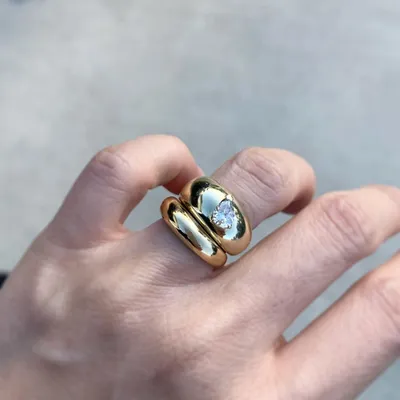 Необычные обручальные кольца из титана. Парные помолвочные кольца в  интернет-магазине Ярмарка Мастеров по цене 8000 ₽ – K3GBWBY | Кольца  обручальные, Москва - доставка по России