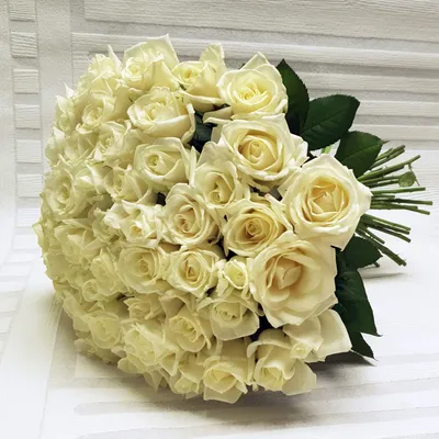 Букет из 9 роз в ассортименте цвета и длины | купить недорого | доставка по  Москве и области | Roza4u.ru