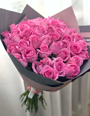 Купить Букет пион роз Кендилайт с эвкалиптом в оформлении по цене 2630₽  доставка в Рязани | http://Cvetnik62.ru