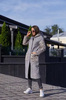 Пальто женское комбинированное на синтепоне светло-бежевого цвета - купить  в Москве оптом недорого ПЖ9004 - Opttorg24.ru