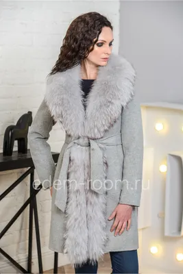 Цена на Зимнее пальто с мехом енота в Москве | Артикул: V-18222-90-SR-EN