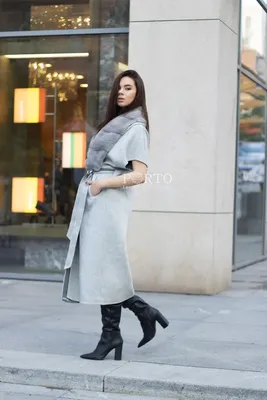 Светлое кожаное пальто с мехом норки D222 в интернет-магазине Paffos.ru