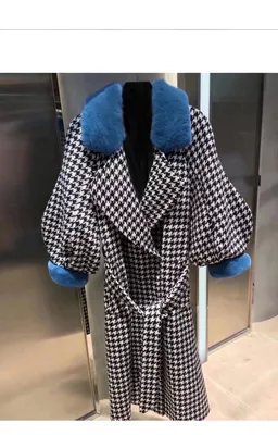 Пальто с мехом норки - цвет молочный купить c доставкой в Москве | CITY FURS