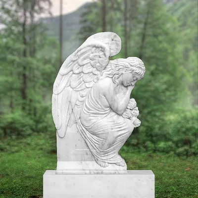 Памятник с сердцем «Ангел с сердцем» из чёрного и красного гранита