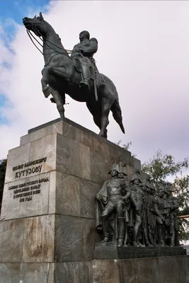 Памятник Махатме Ганди, Москва: лучшие советы перед посещением - Tripadvisor