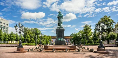 Памятник М. Горькому — Узнай Москву