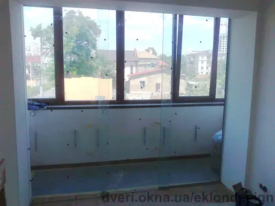 Заказать раздвижные стеклянные двери на балкон в СПб на заказ