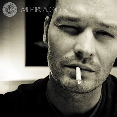 MERAGOR | Фото парня с сигаретой на аву скачать