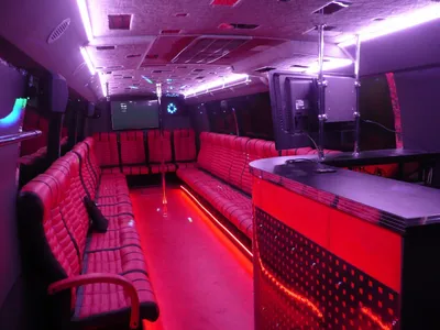 Пати Бас в Москве | Аренда и прокат Party Bus (Лимобасы)