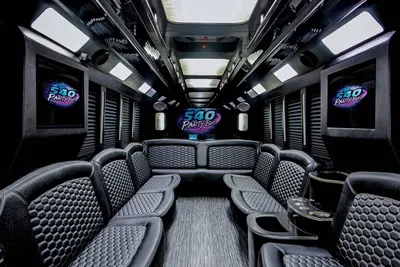 7 Benefits of Party Buses for Your Next Event | BBZ Limo
